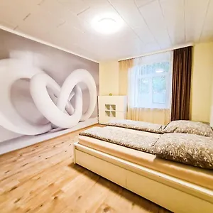 Apartment Moderne 3zimmer Mit Balkon, Nürnberg