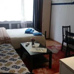 https://apt-ano-ladadika.hotelschalkidiki.net